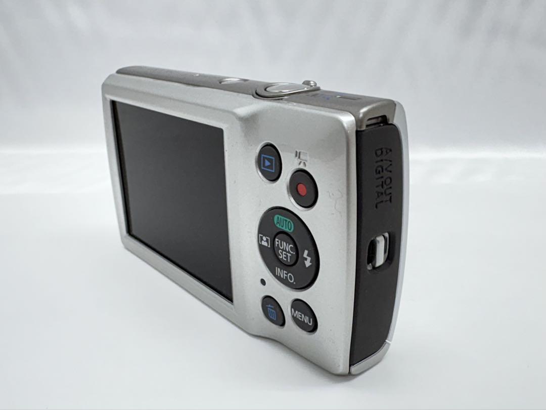 美品 Canon IXY180 シルバー コンパクトデジタルカメラ