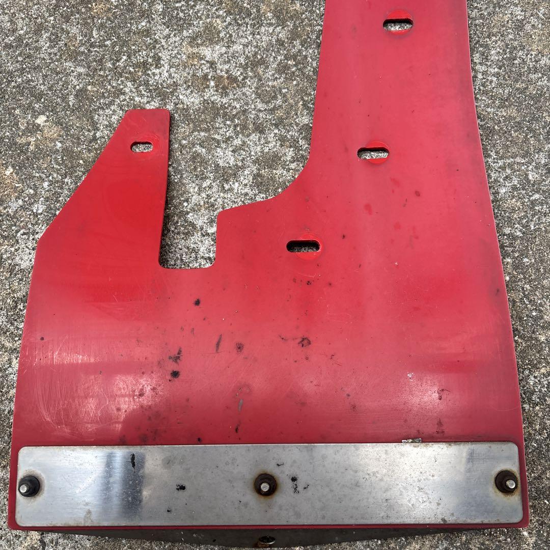 デリカD5 後期用　ELFORD マッドフラップ　レッド
