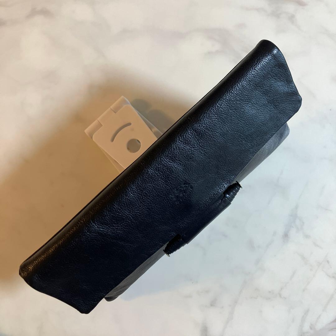 IL BISONTE イルビゾンテ　黒レザーフラップクラッチバッグ