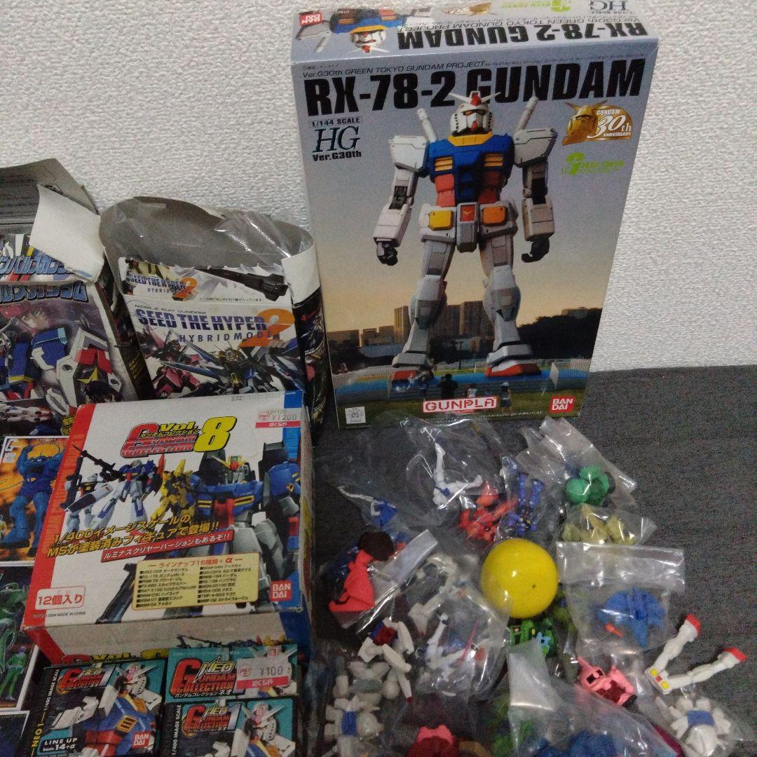 ガンダム　フィギュア　ミニプラモ　まとめ売り ガンダムプラモミニフィギュアまとめ売り - メルカリ