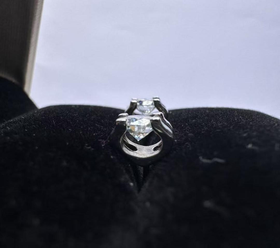 新品未使用 AU750天然ダイヤモンドピアス（合計1CT）