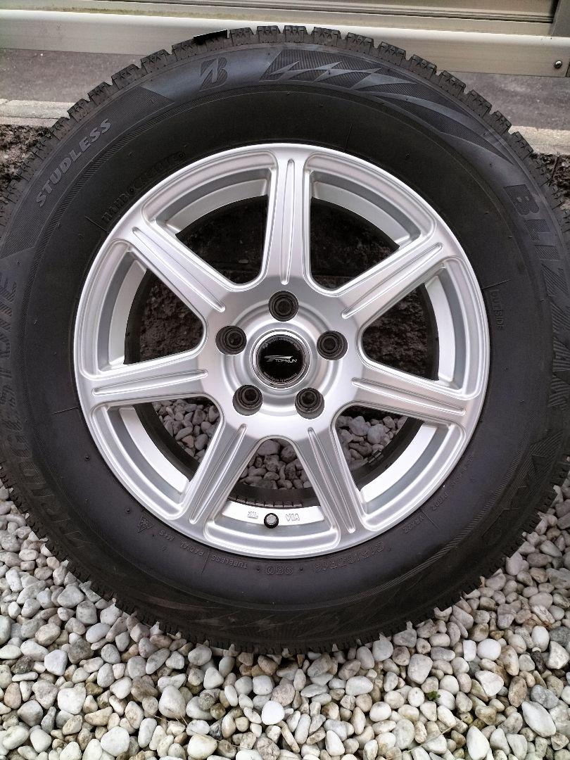 ①ネコ【送料無料】★215/65R16★スタッドレス★アルミホイール付★