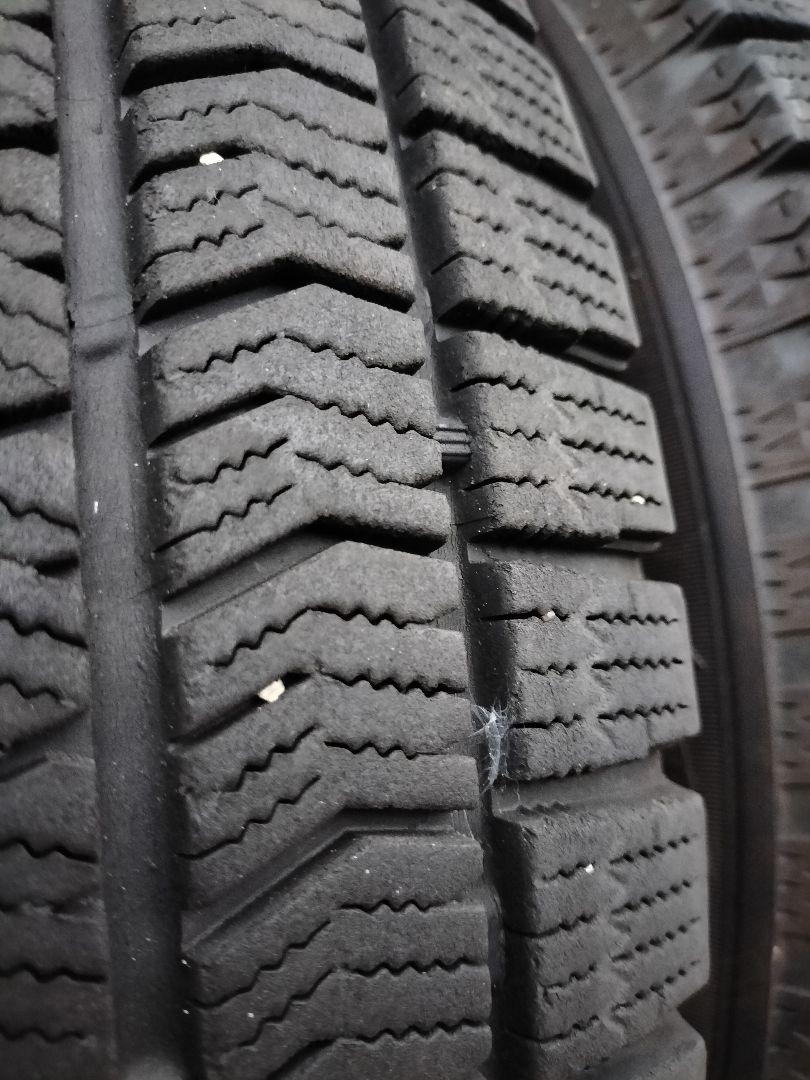 ①ネコ【送料無料】★215/65R16★スタッドレス★アルミホイール付★