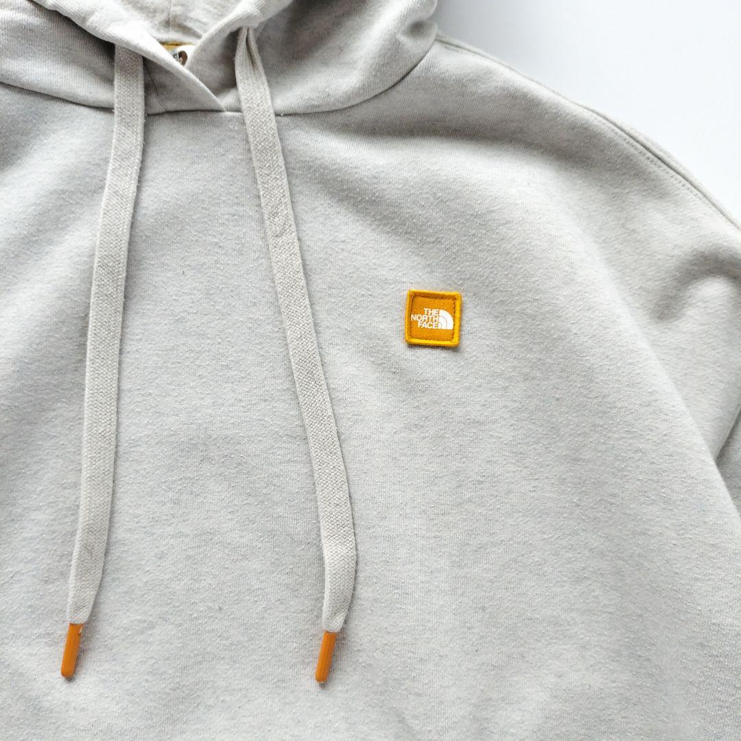 ノースフェイス ホワイトレーベル 刺繍ロゴ プルオーバーパーカー グレー【Ｍ】