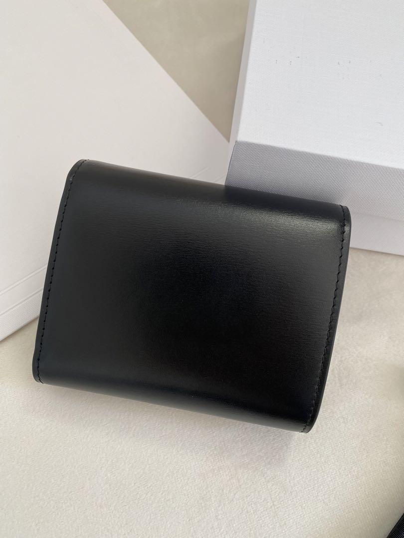 CELINE セリーヌ スモールトリオンフウォレット ブラック 財布