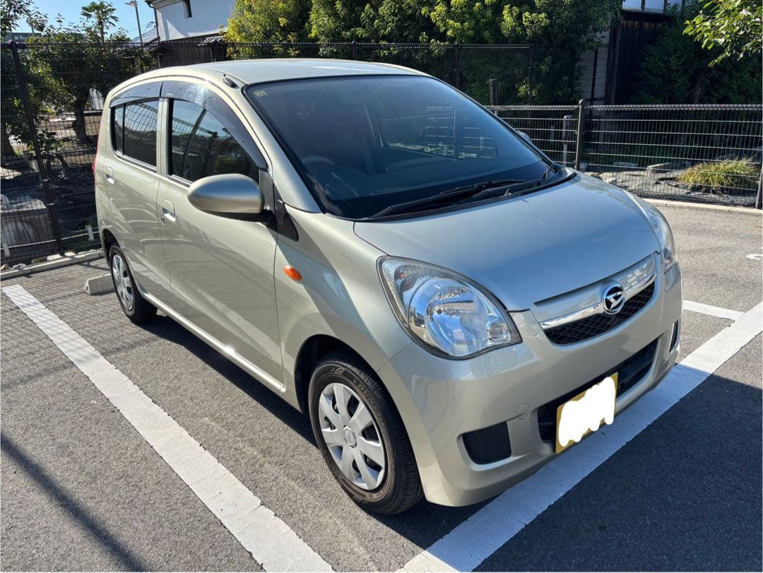 ミラ　走行距離4.2万キロ　タイヤバリ山　バッテリー去年交換済み