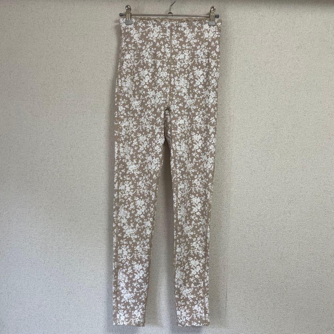 美品 定価1万円❤️emmi ヨガパンツ⭐️送料無料