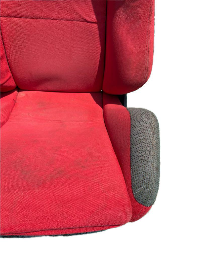 RECARO SR-3 ミレニアム　赤 シート 500脚限定　使用感あり