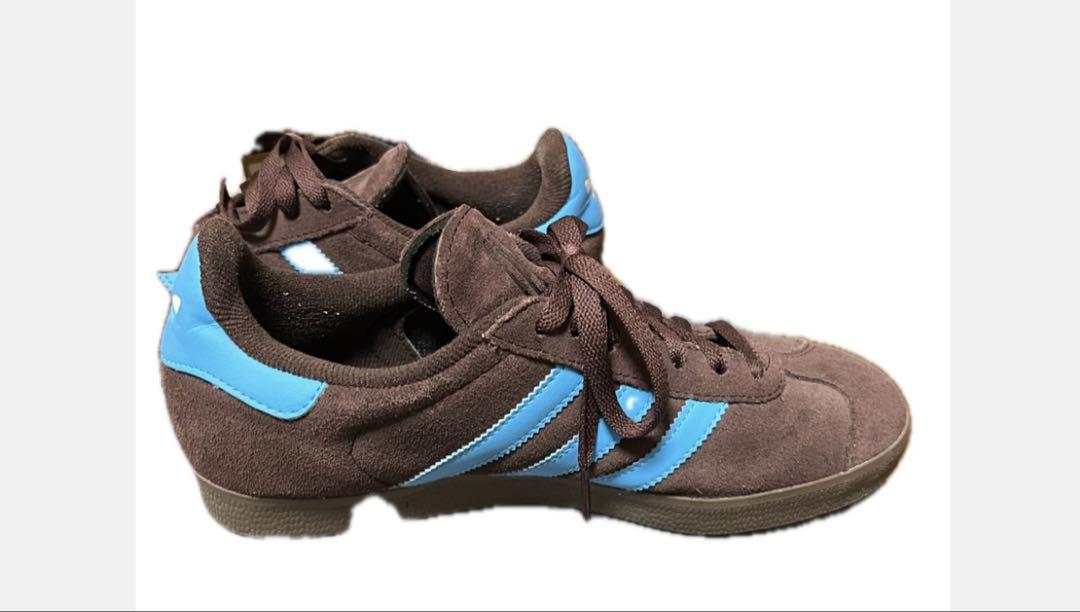 靴 adidas gazelle 25cm