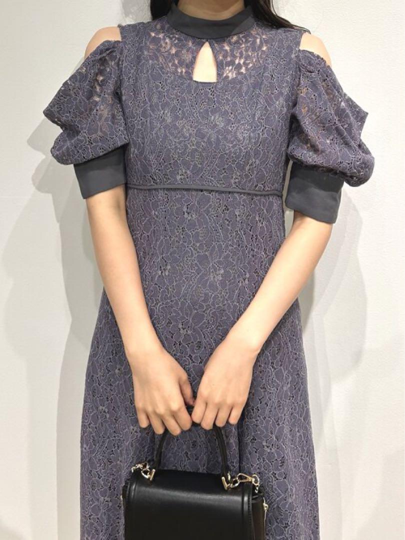 新品♡レースパイピングオフショルワンピース