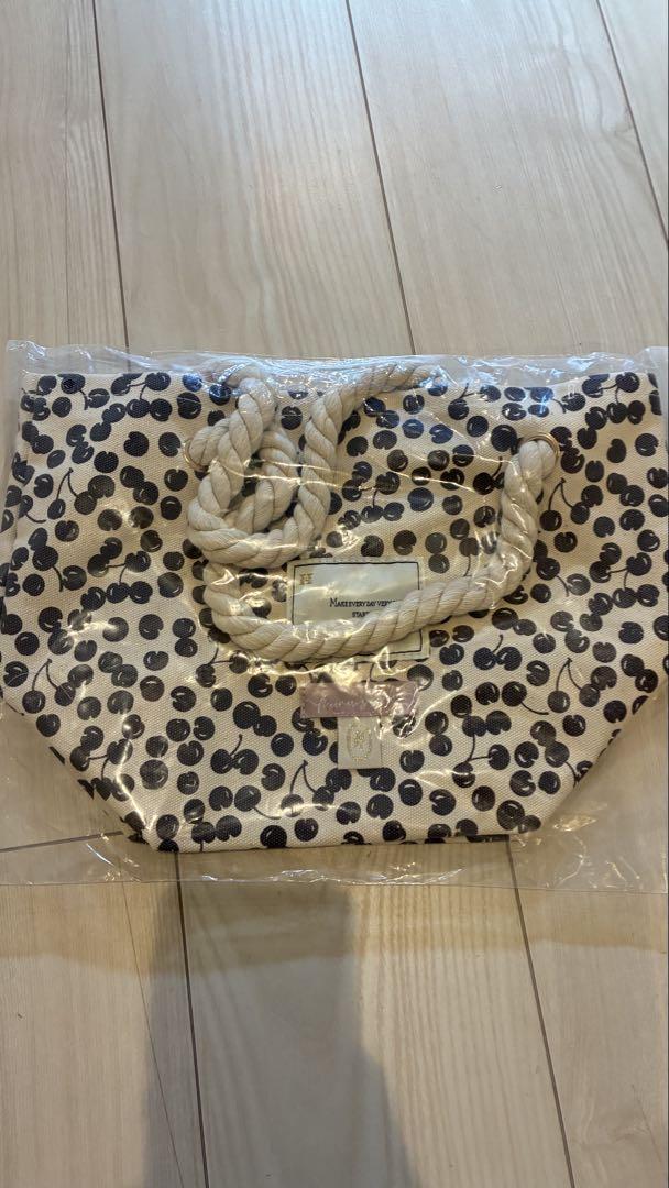 Herlipto Cherry Tote Bag チェリートート エスプレッソ herlipto HLT Cherry Tote Bag - メルカリ
