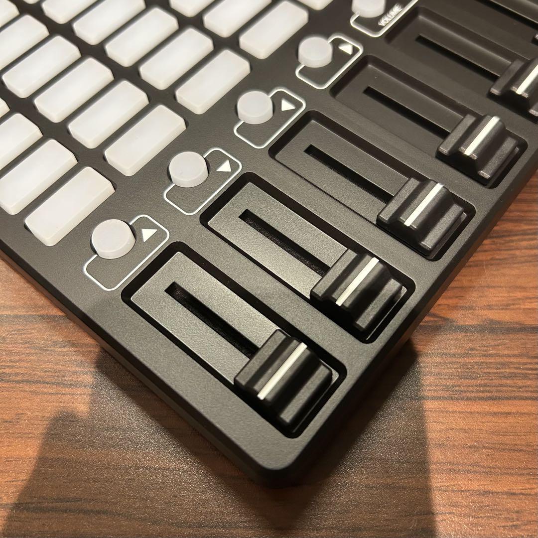 DJ機材 AKAI APC mini
