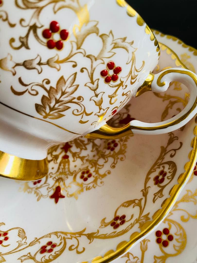 新品◆英国アンティーク タスカン リシュリュー ピンク トリオ カップ＆ソーサ