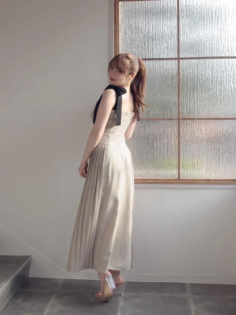 【最終値下げ】andmary anne ribbon pleats dress andmary Ann ribbon pleats dress