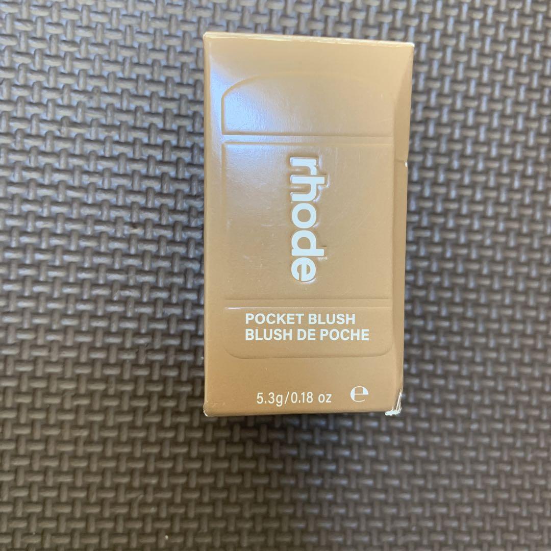チーク rhode POCKET BLUSH piggy