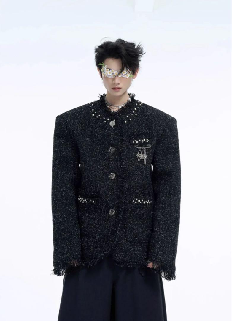 11/21/2024 airport pic IBGDRGN wearing @CHANEL Chanel Blue