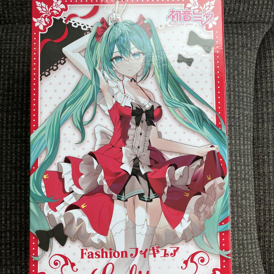 Amazon.com: Taito-Hatsune Miku Figure - Fashion (Lolita Ver
