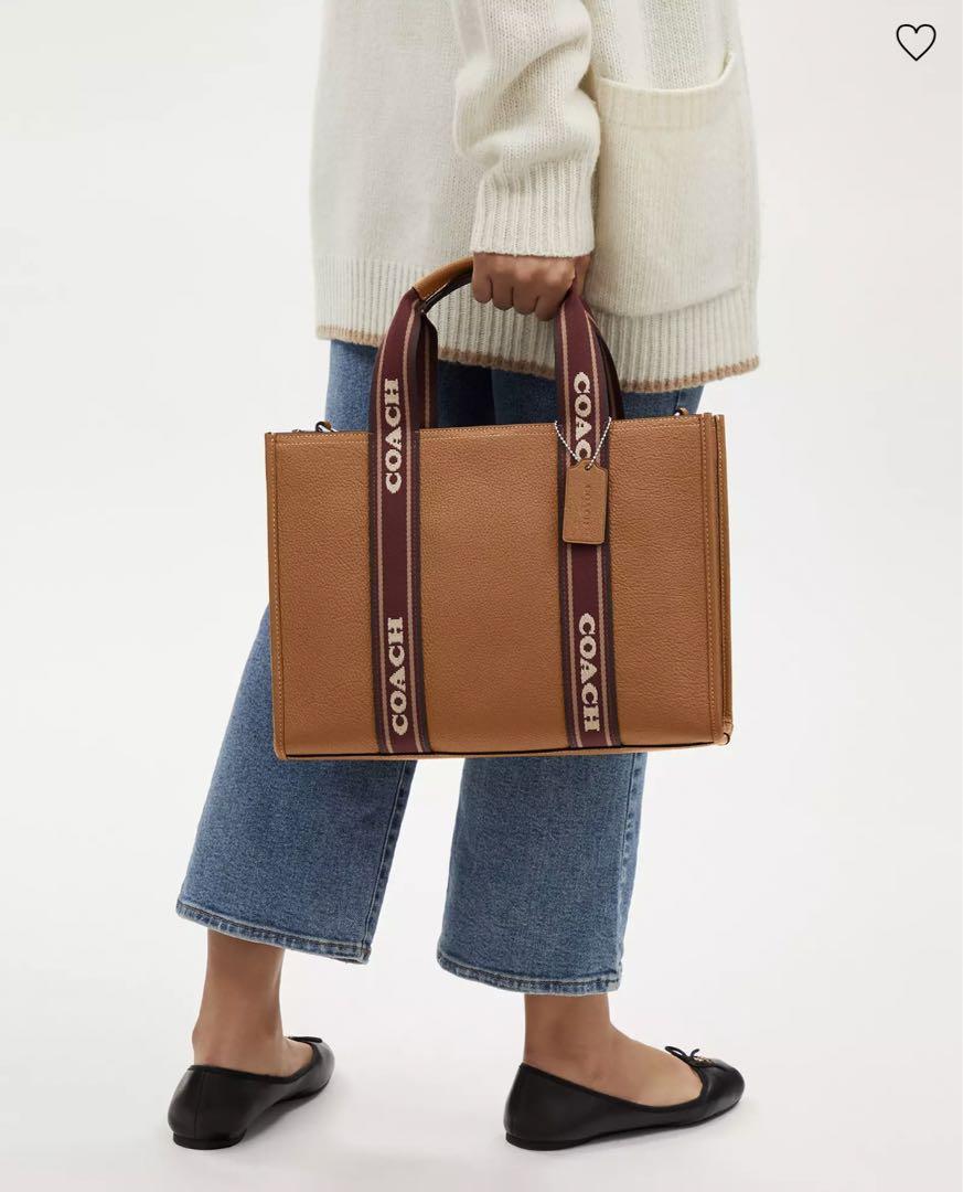 COACH コーチ Smith Tote Bag 使いやすい スミス トートバッグ COACH コーチ Smith Tote Bag 使いやすい スミス トートバッグ