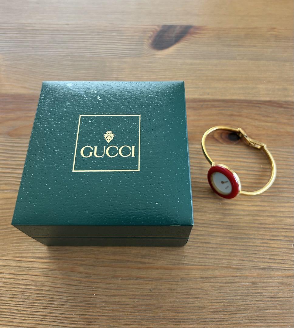 GUCCI　着せ替え　時計　チェンジベゼル　バングル　ブレスレットウォッチ