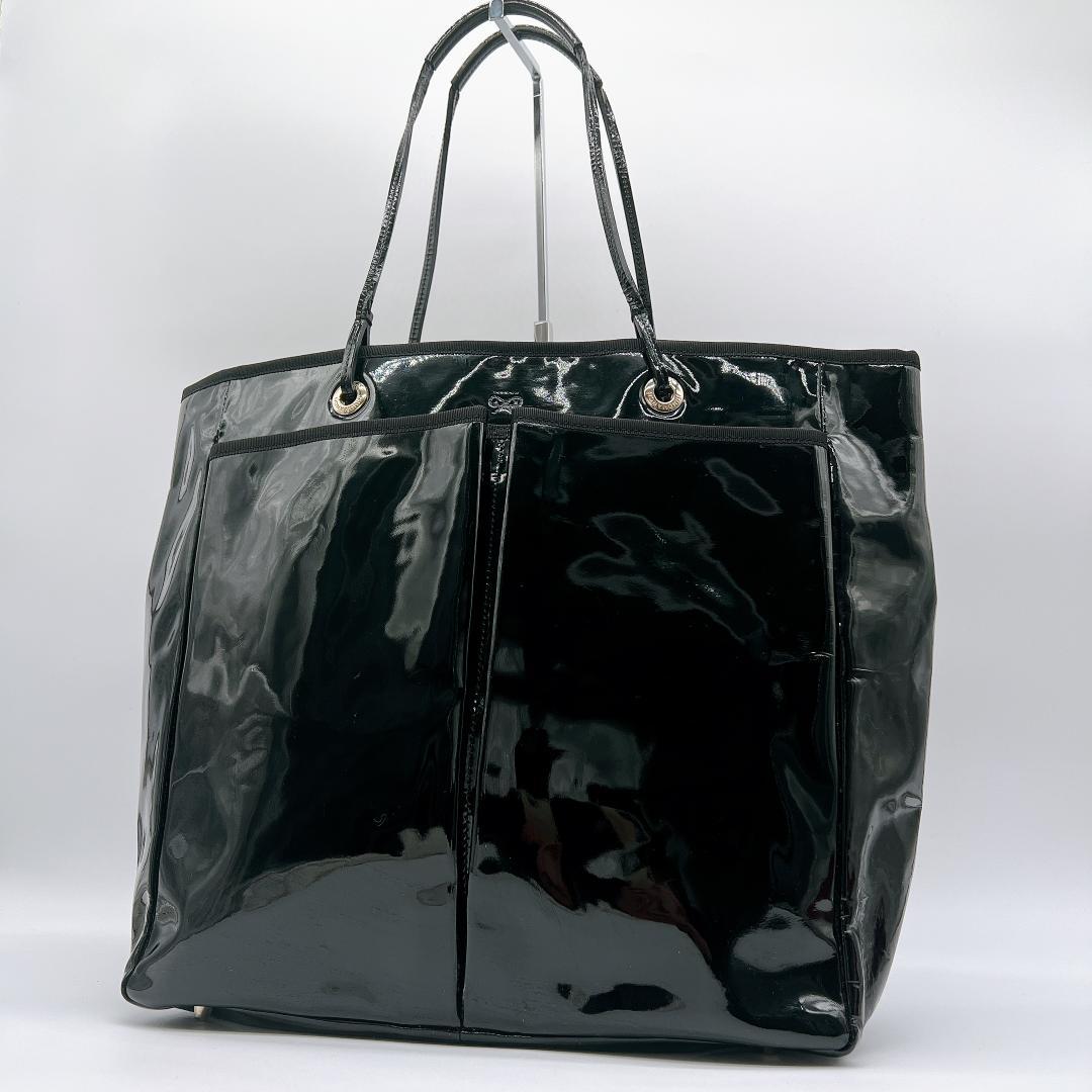 ANYA HINDMARCH A4可 トートバッグ エナメル　黒 c596