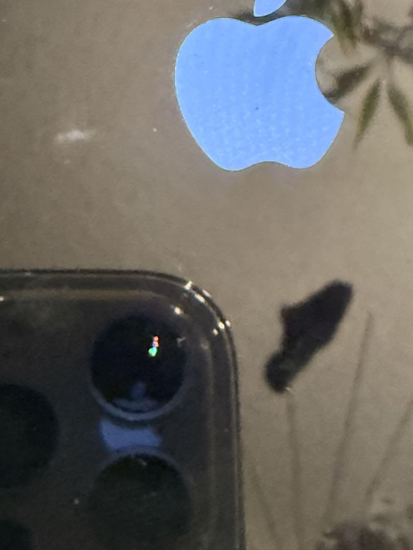 雫さん専用iPhone 14Pro ホワイト ひび割れあり 雫さん専用iPhone 14Pro ホワイト ひび割れあり
