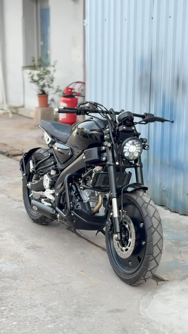XSR155/XSR125 　フルエキゾースト　マフラー　ショート管 XSR155/XSR125 フルエキゾースト マフラー ショート管 - メルカリ