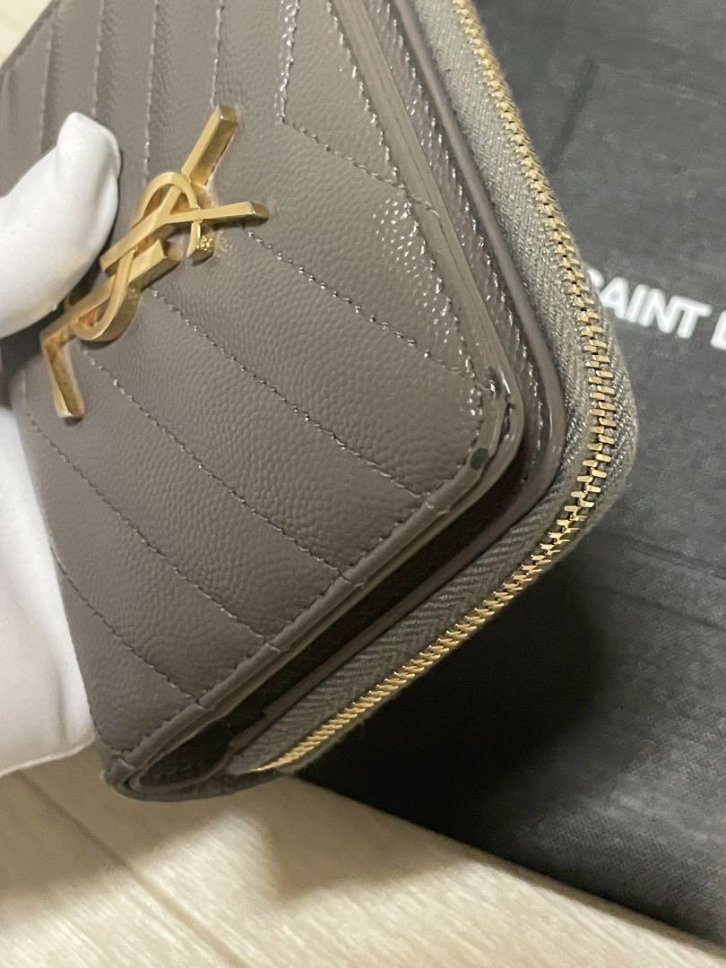 YSL イヴ・サンローラン　Saint Laurent 二つ折り財布