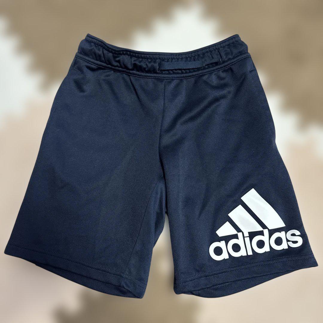 adidas ネイビー ハーフパンツ - メルカリ
