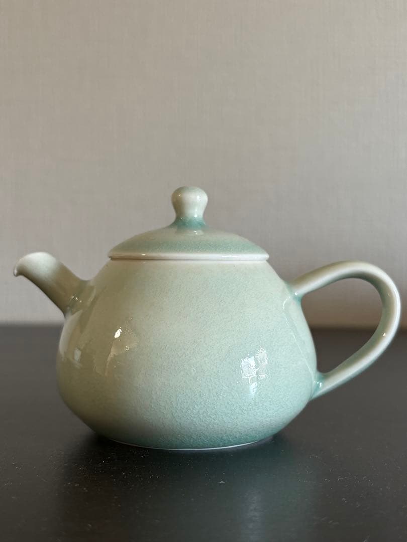 村上雄一　青磁茶壺・おにぎり
