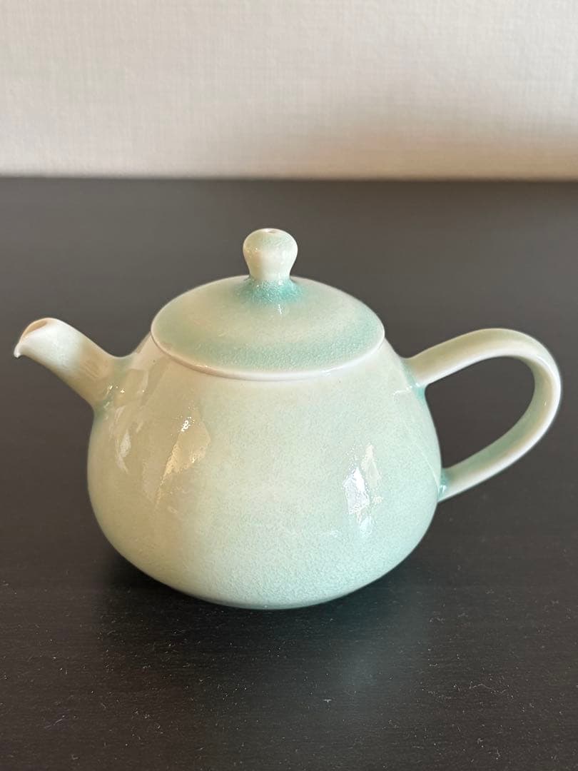 村上雄一　青磁茶壺・おにぎり