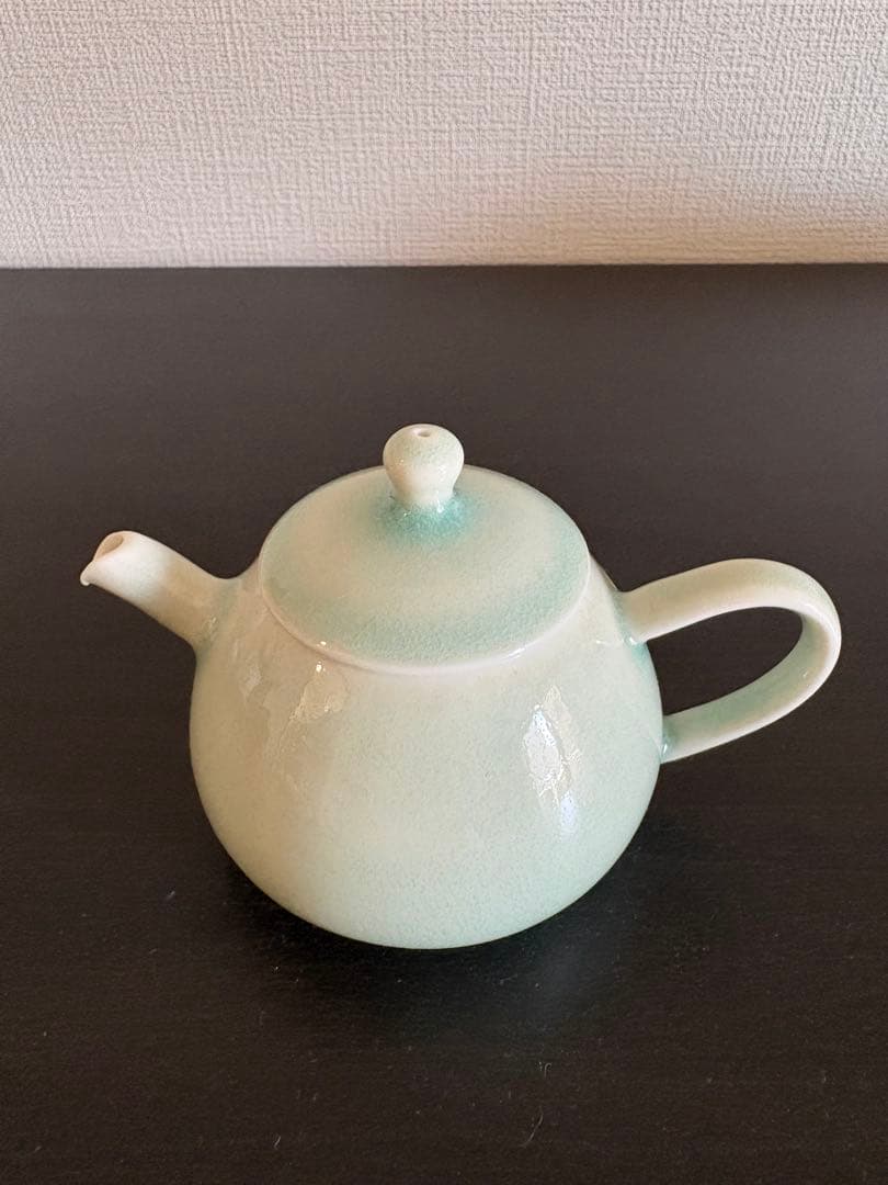 村上雄一　青磁茶壺・おにぎり