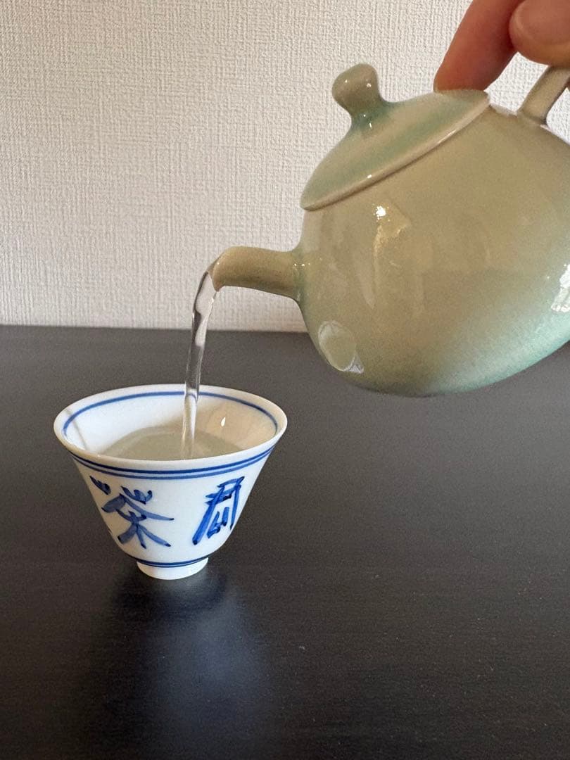 村上雄一　青磁茶壺・おにぎり
