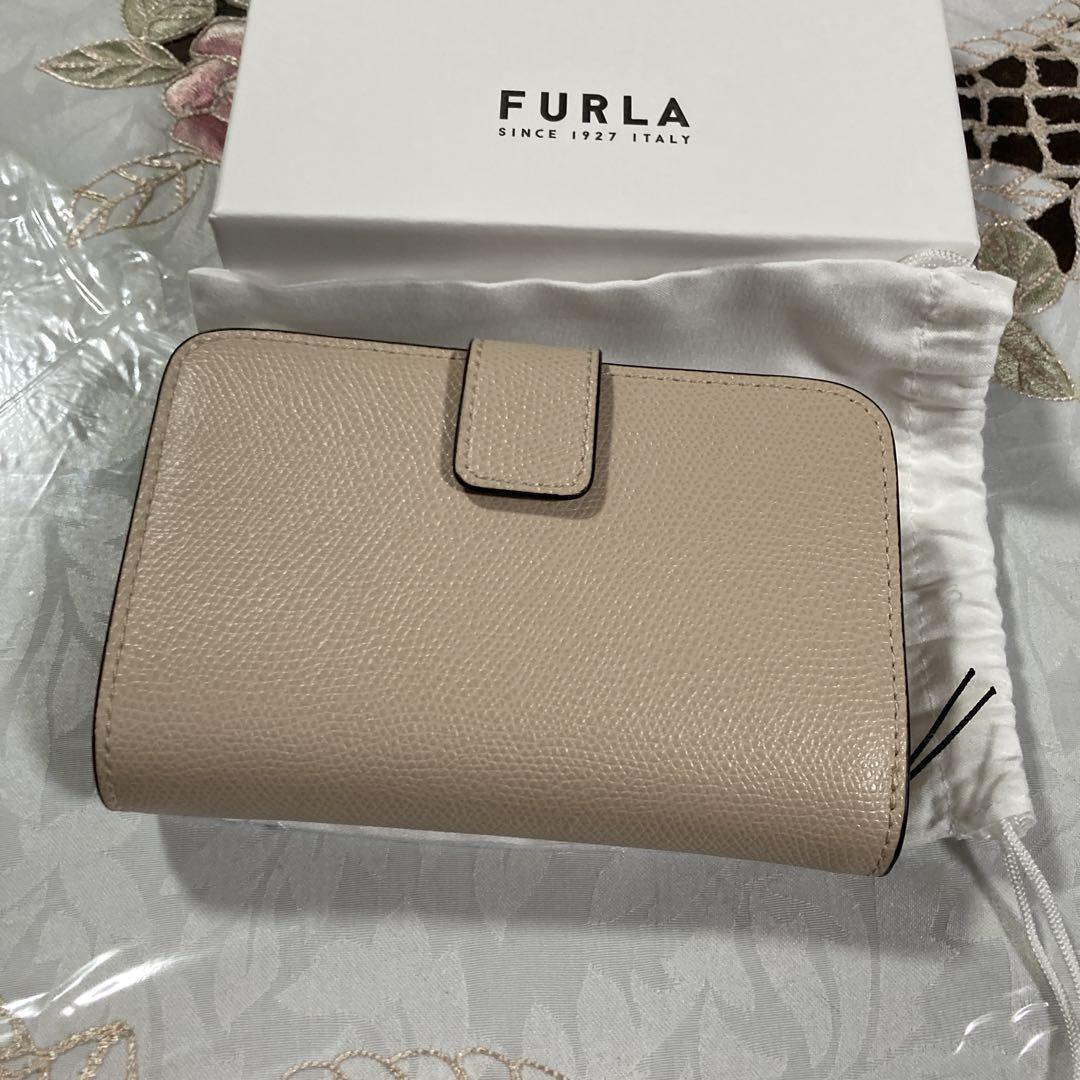 FURLA2つ折り財布カメリアベージュ 美品