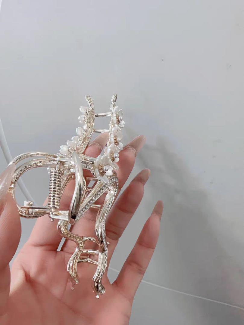 シルバー パール ヘアクリップ 大きめ