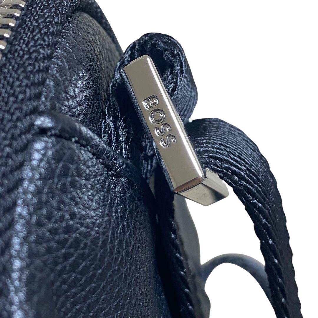 極美品 HUGO BOSS ショルダーバッグ ブラック レザー メンズ 斜め掛け