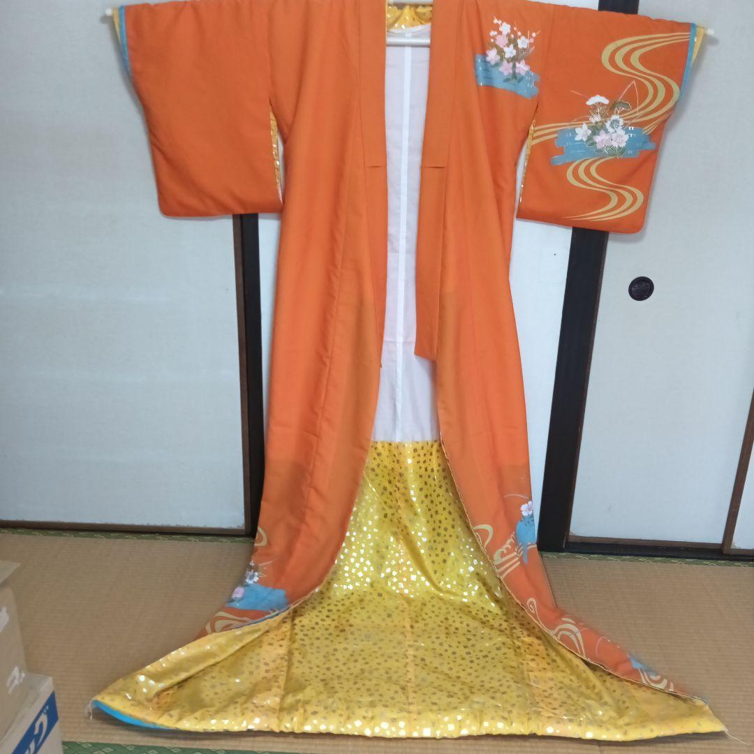 裾引き着物