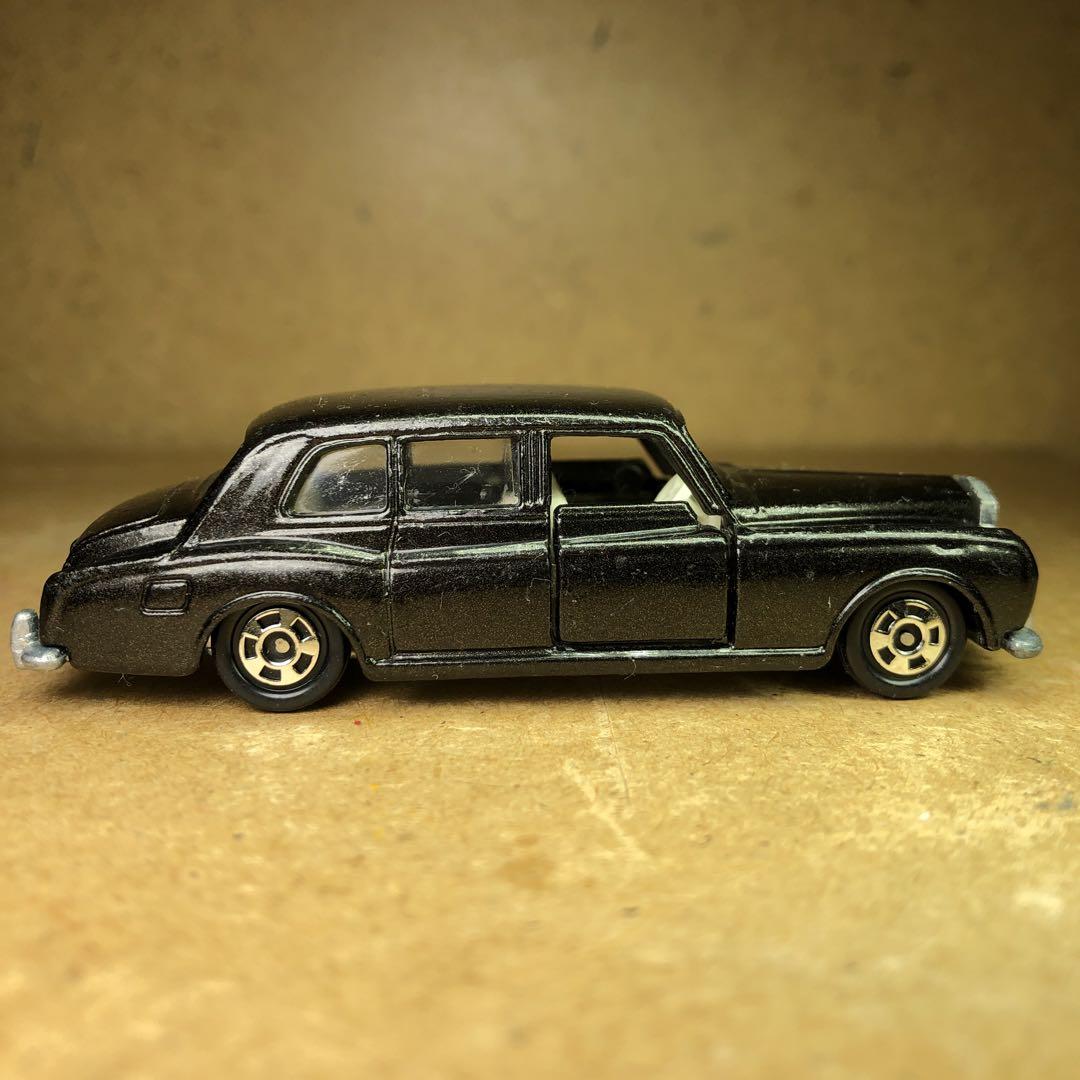 店内商品がすべてレジにて半額！！ 日本製 トミカ No.F6 ロールスロイス ファントムVI 黒 箱無 ミニカー