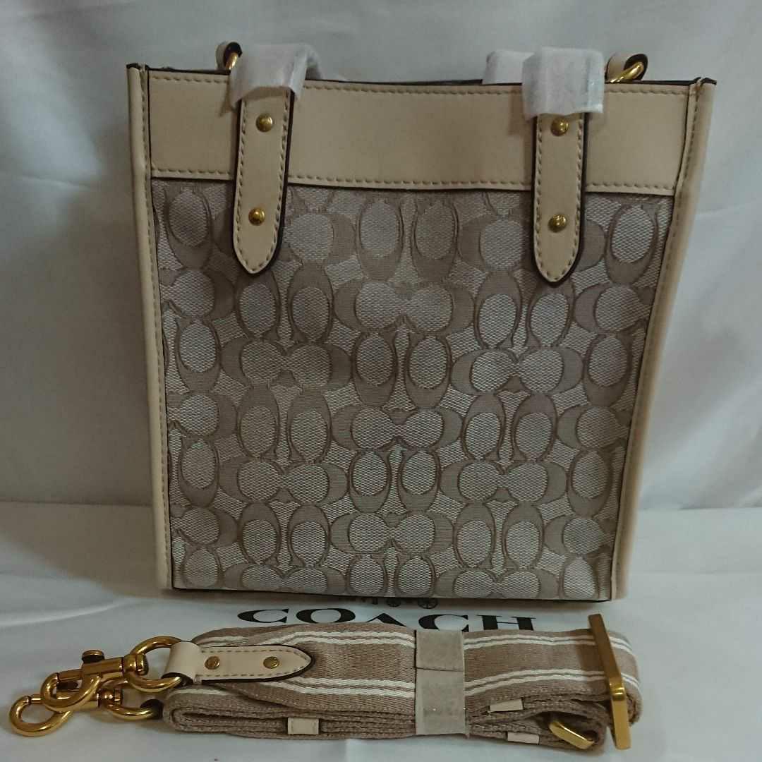 大特価即納 COACH フィールド トー 22 シグネチャー シャンブレー 新品未使用 QSr79-m11677414469 好評正規店