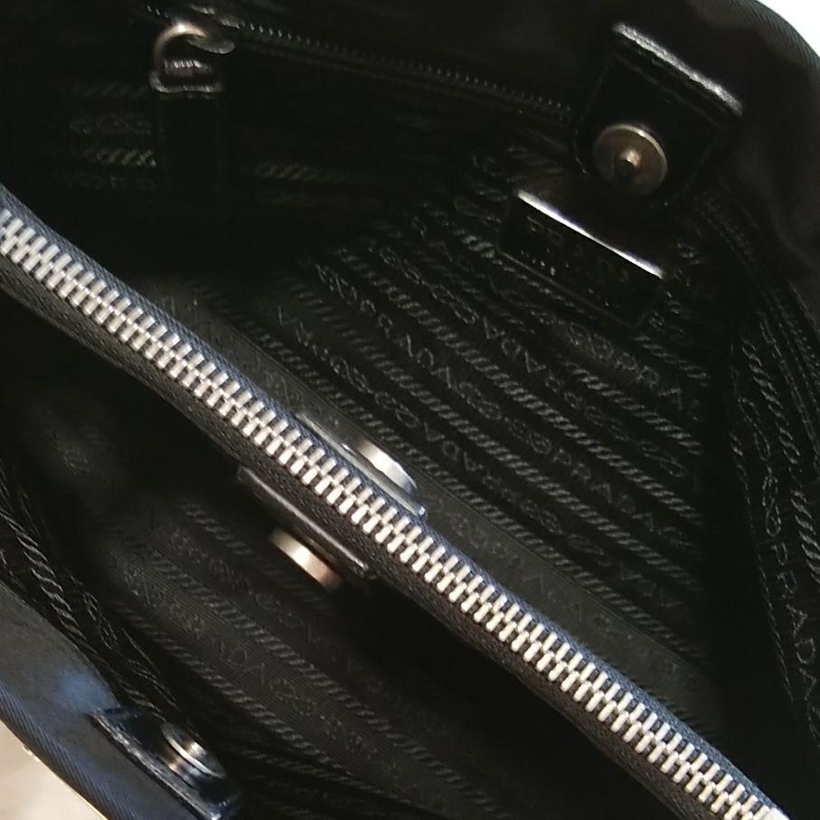 PRADA 黒 ナイロン・バッグ