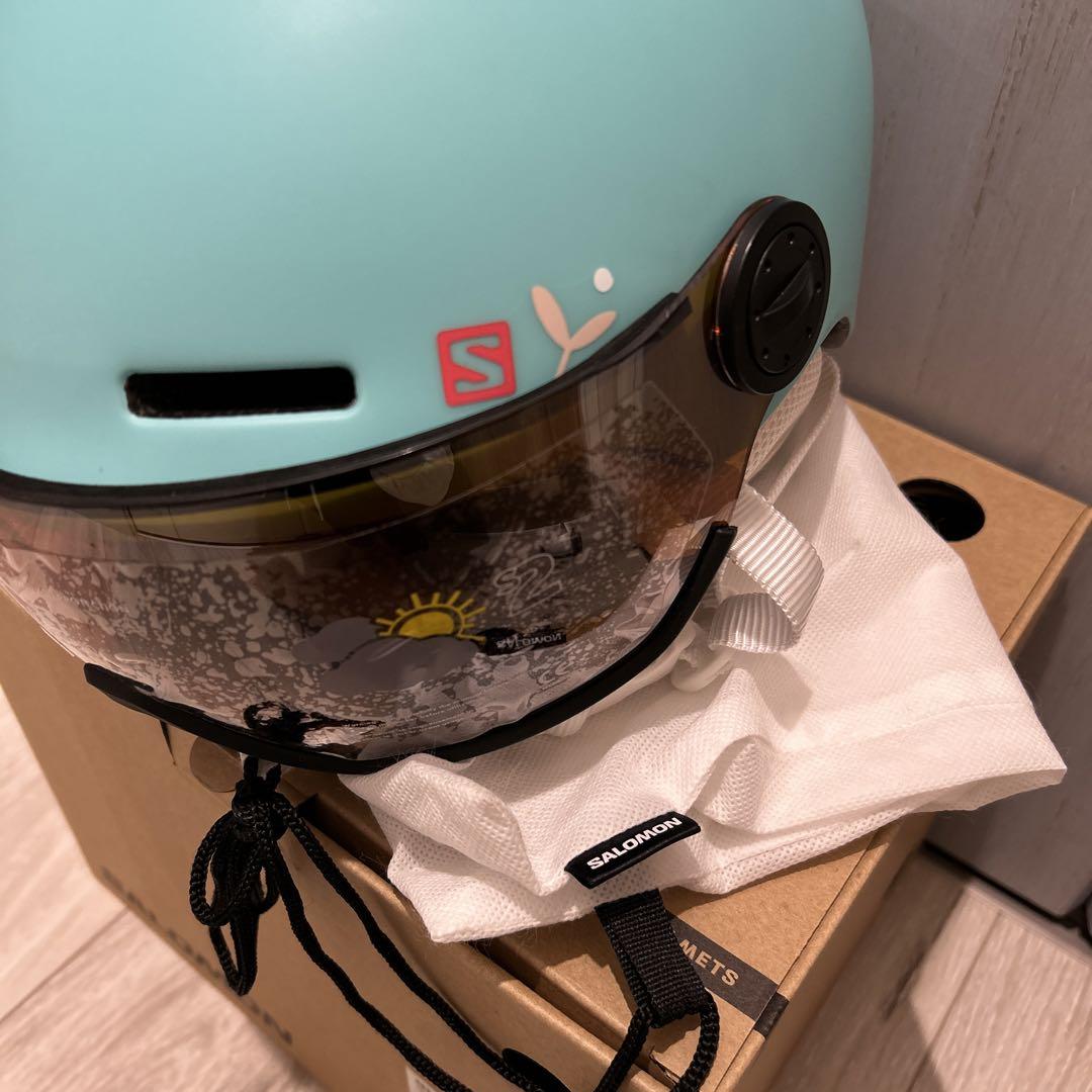 ★kiyu★SALOMON ヘルメット 水色　キッズ　バイザー付き