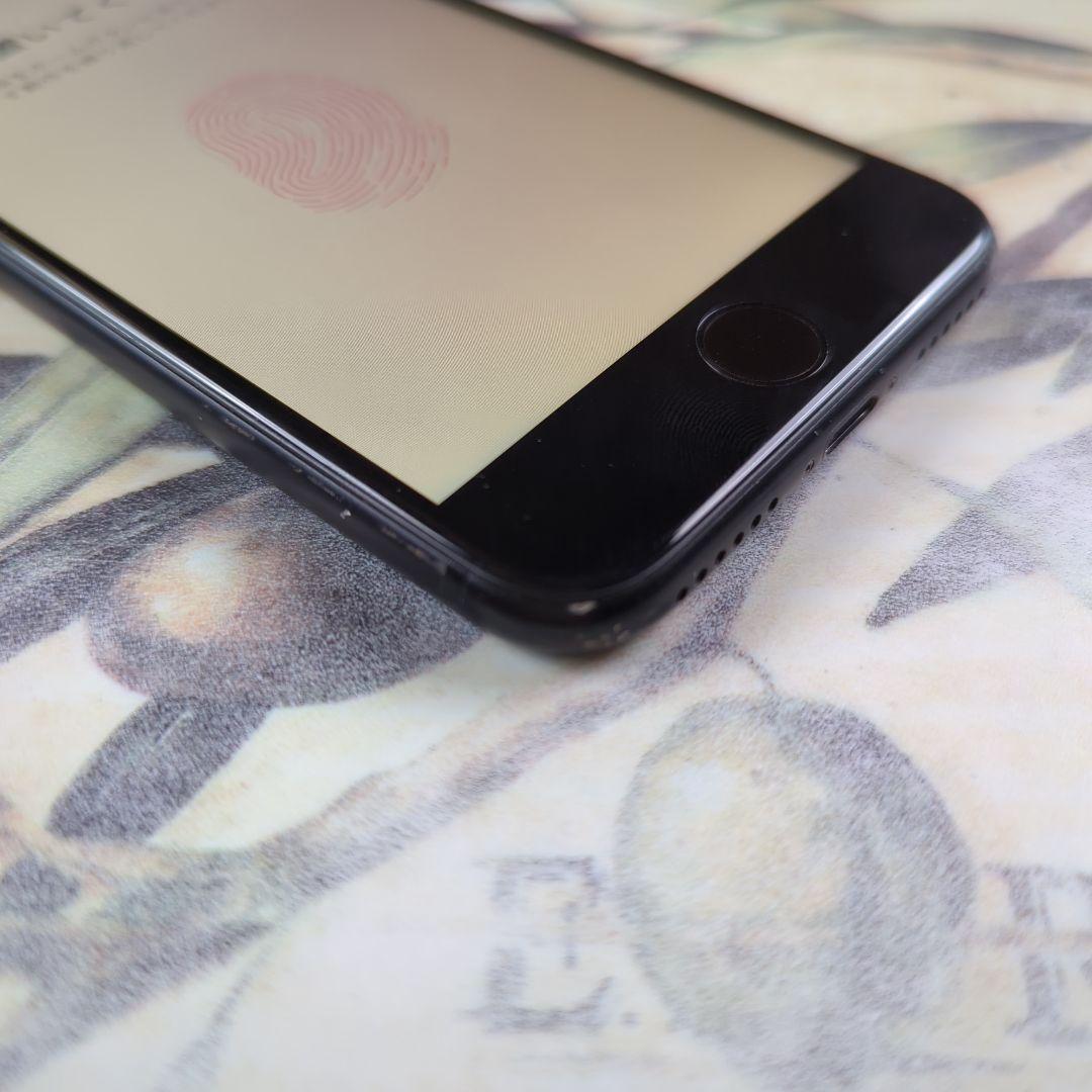 Apple iPhone SE 2世代64GB SIMロック解除済