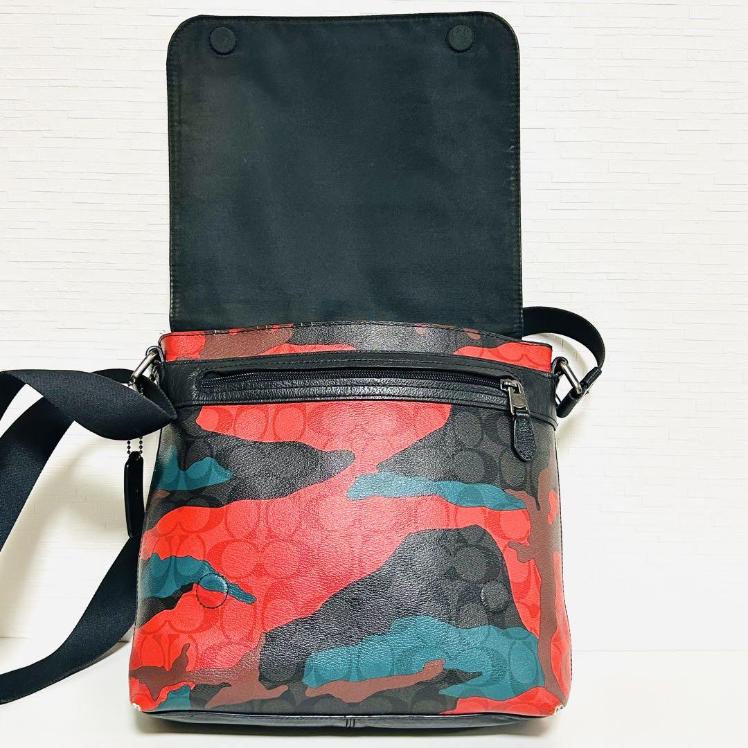 COACH ショルダーバッグ カモフラ シグネチャー マルチカラー PVC