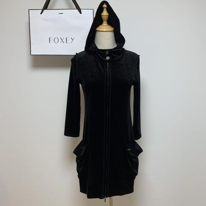 【VELOUR NOIR by FOXEY NEW YORK】ロングパーカー