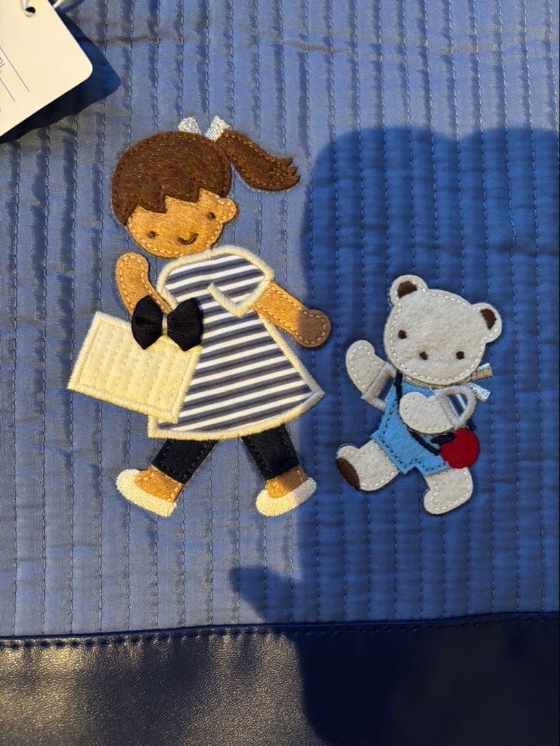 ファミリア　familiar 刺繍トートバッグ　ピオヌンナル