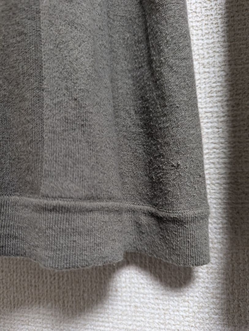 FENDI ニット サイズ 40 ロゴキューブチャーム FENDI ニット サイズ 40 ロゴキューブチャーム