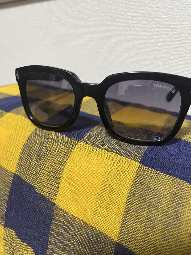 TOM FORD ブラックサングラス 1.27
