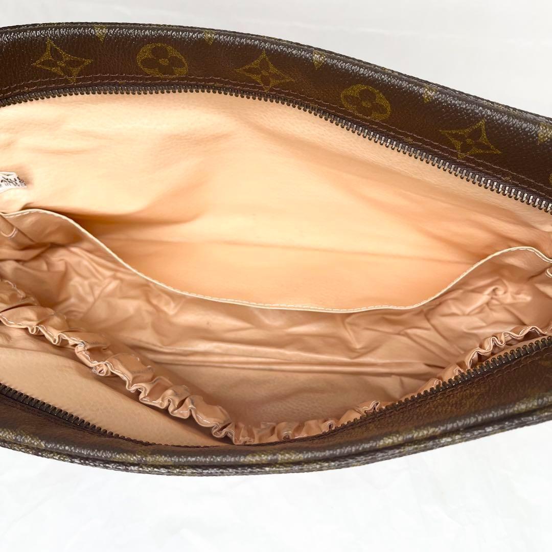 LOUIS VUITTON ルイヴィトン トゥルース トワレット28 モノグラム