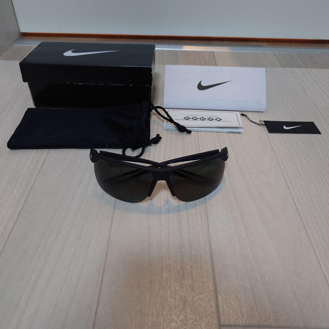 Nike Trainer P サングラス