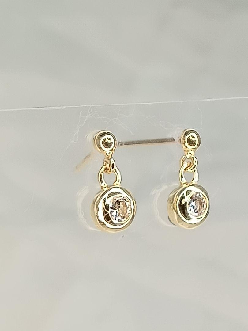 k18yg★天然ダイヤ0.14ct☆ピアス☆32