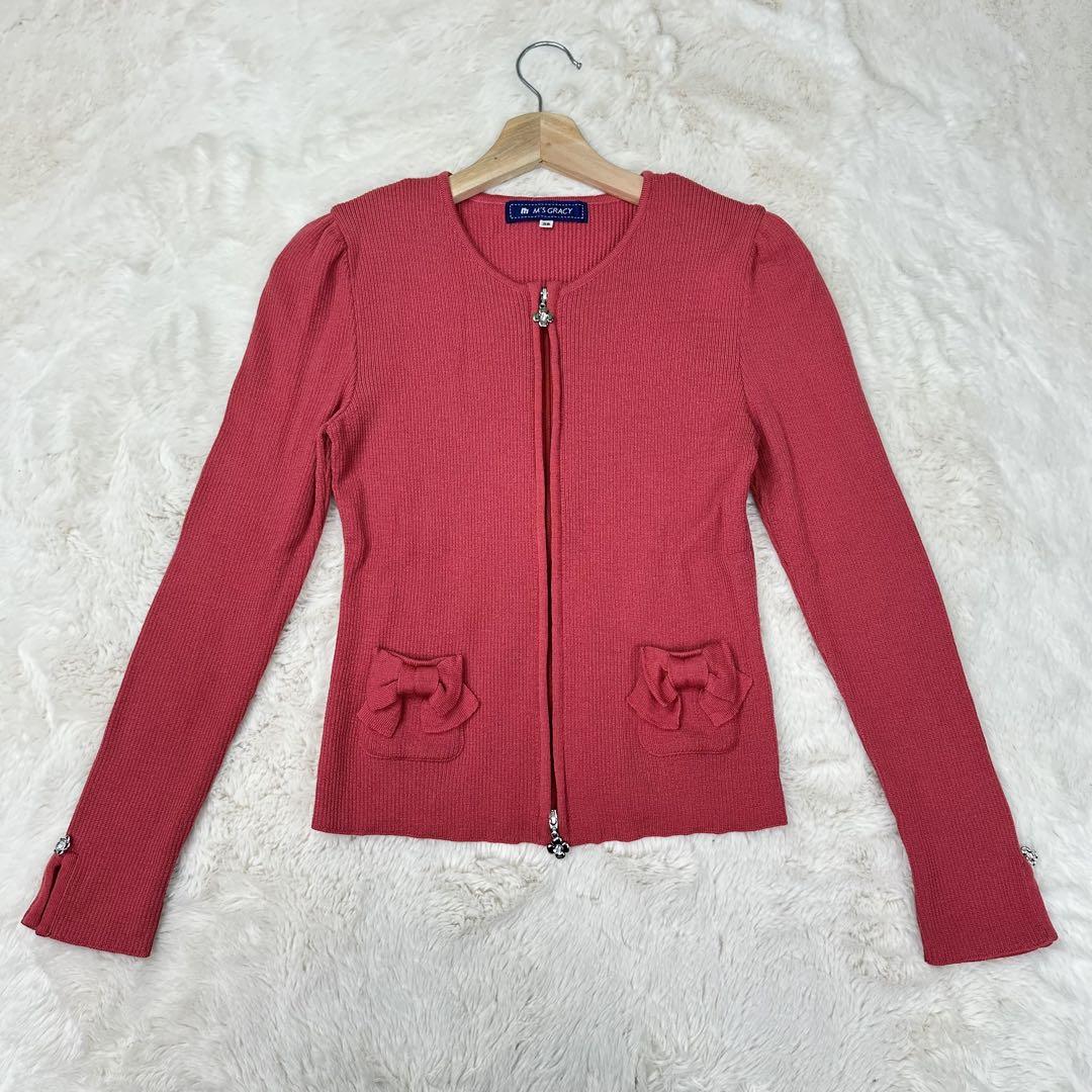 ✨美品✨ M’S GRACY カメリアチャーム付リボンニットジャケット 38 M ✨美品✨ M'S GRACY カメリアチャーム付リボンニットジャケット